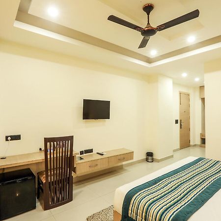 Hotel Green Lotus Luxe غورغاون المظهر الخارجي الصورة