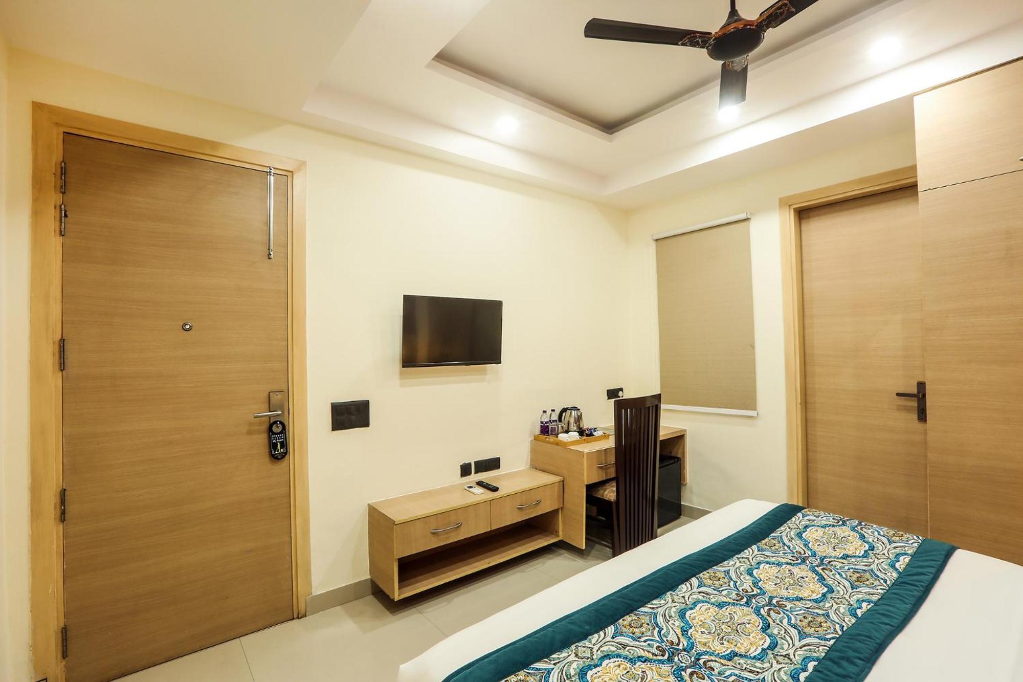 Hotel Green Lotus Luxe غورغاون المظهر الخارجي الصورة